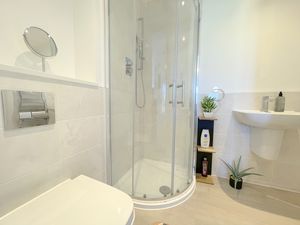 Mannings Road- click for photo gallery